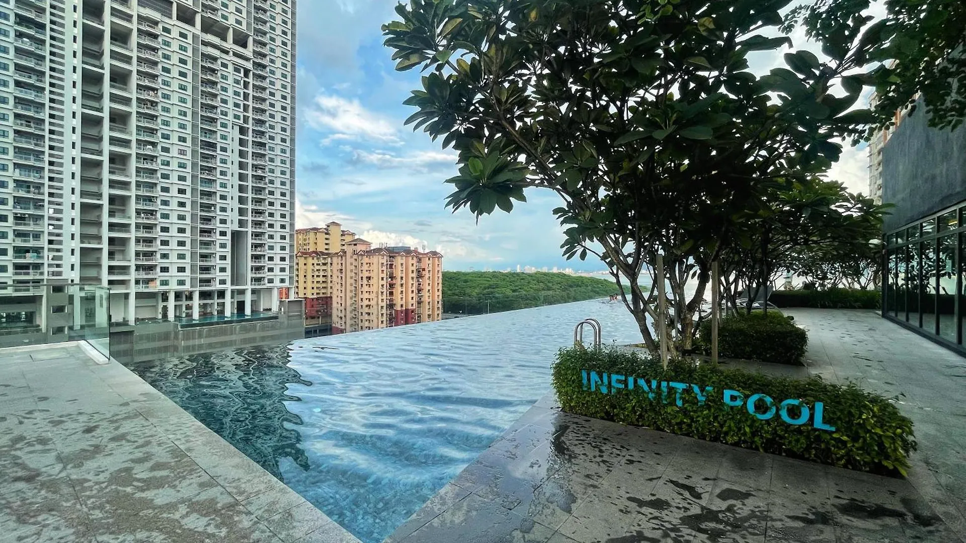 ג'ורג' טאון Le Petit Suite - 8 Pax Sea View Infinity Pool 0*, ג'ורג' טאון מלזיה